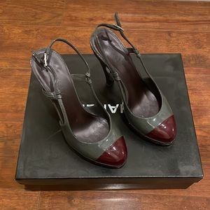 Chanel pumps in gray/burgundy